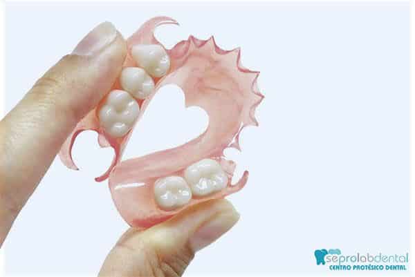 protesis dentales flexibles
